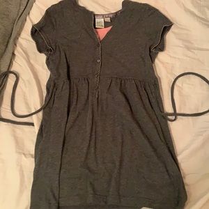 Girl’s Medium Button Up, V-Neck, Blouse